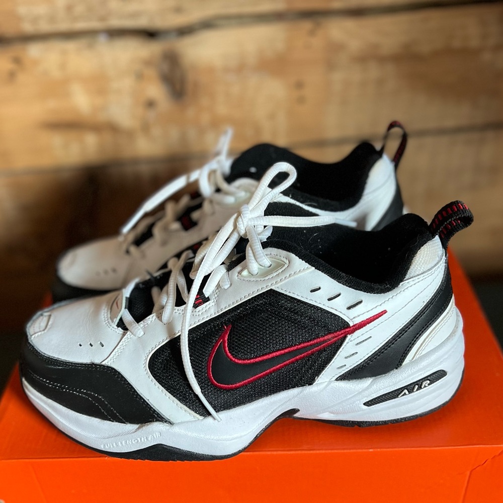 Nike Air Monarch IV Men's Cross-Training Shoes
